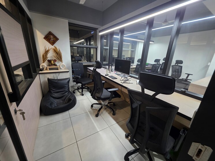 Team Area, science city Commercial Office Space in IT/SEZ 2700 Sq.Ft. In Science City Ahmedabad 9160844