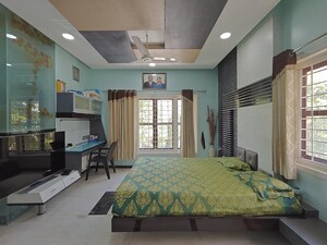 Bedroom in 5 BHK Villa at Science City – for Sale