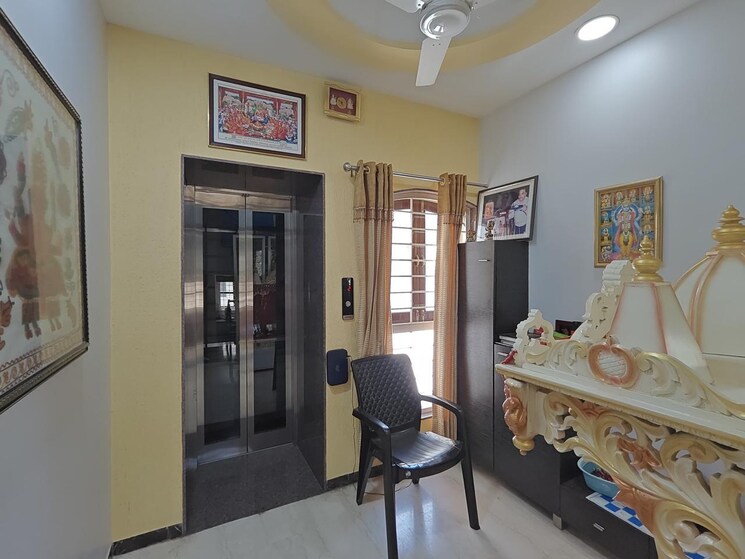 Living Room, science city 5 Bedroom 500 Sq.Yd. Villa In Science City Ahmedabad 9160846