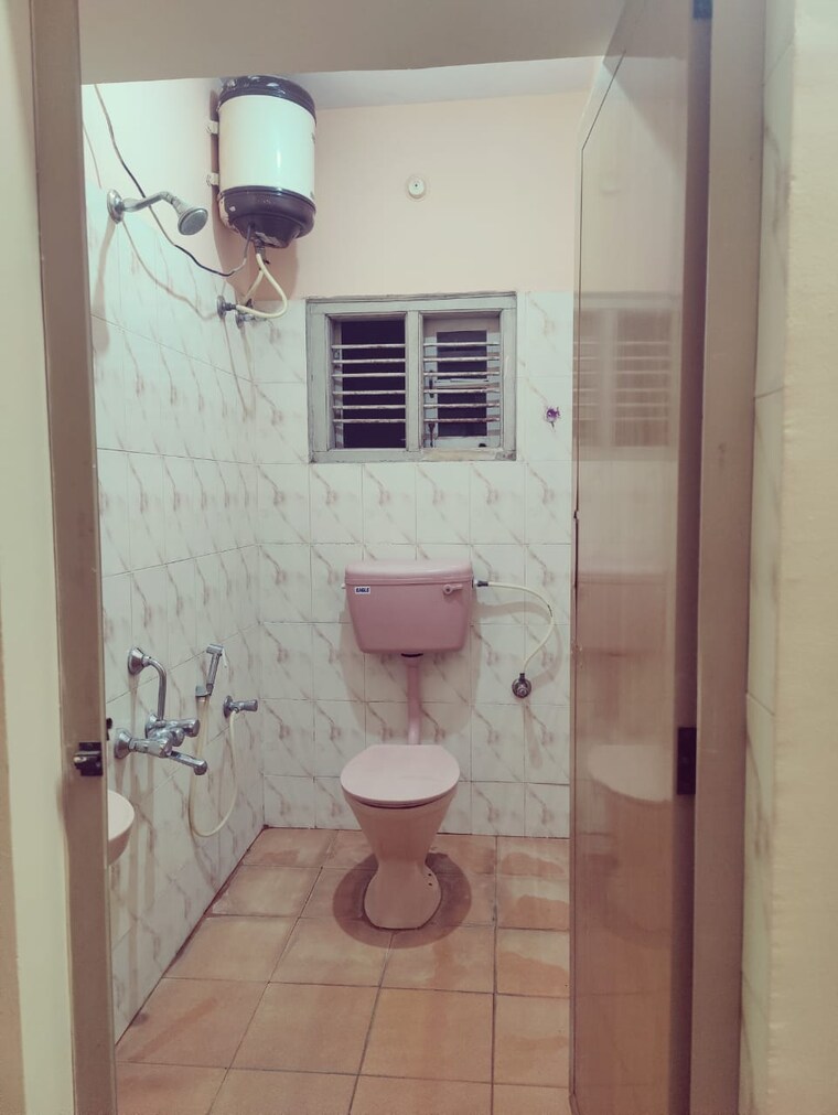 Bathroom, cv raman nagar 1 Bedroom 550 Sq.Ft. Builder Floor In Cv Raman Nagar Bangalore 9160826
