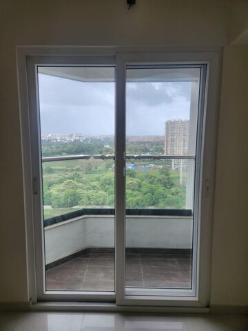 Room in 3 BHK Apartment at Avon Vista, Balewadi – for Rent