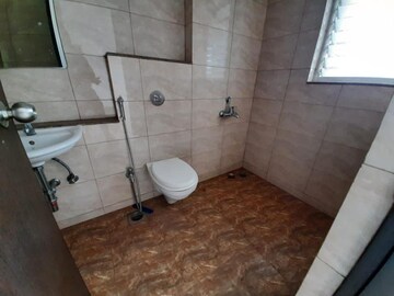 Bathroom in 3.5 BHK Apartment at Amanora Victory Towers, Hadapsar – for Sale