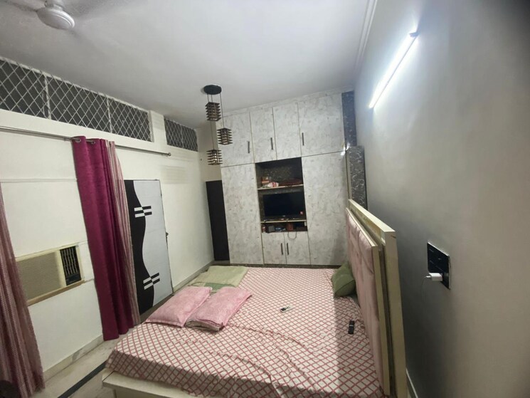 Bedroom, kalkaji 2 Bedroom 100 Sq.Yd. Builder Floor In Kalkaji Delhi 9160881