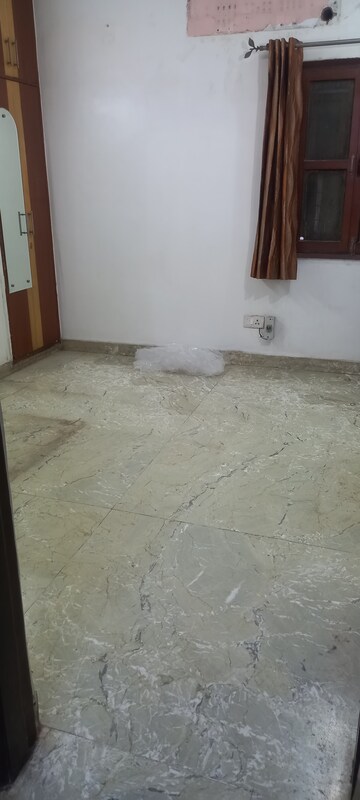 Master Bedroom in 1.5 BHK Apartment at Ip Extension – for Rent