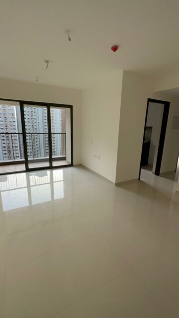 Room in 2 BHK Apartment at Lodha Splendora, Ghodbunder Road – for Rent