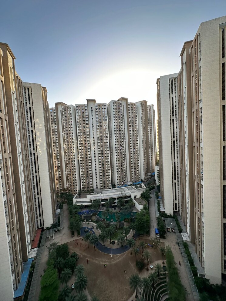 Exterior View, lodha-splendora 2 Bedroom 800 Sq.Ft. Apartment In Ghodbunder Road Thane 9160855