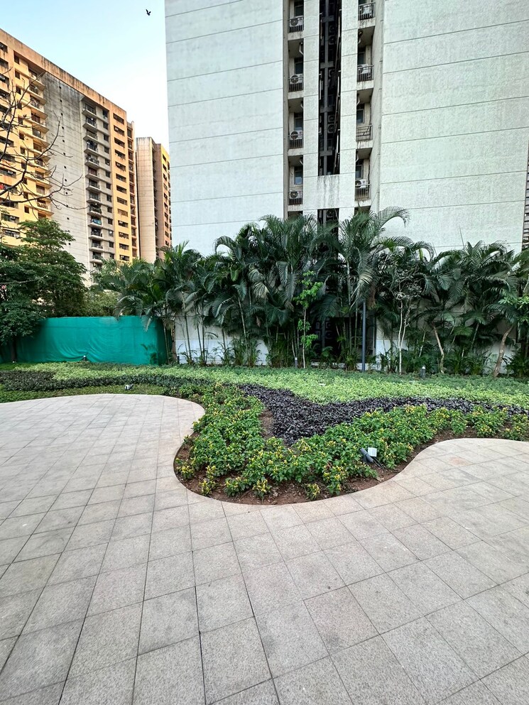 Exterior View, lodha-splendora 2 Bedroom 800 Sq.Ft. Apartment In Ghodbunder Road Thane 9160855