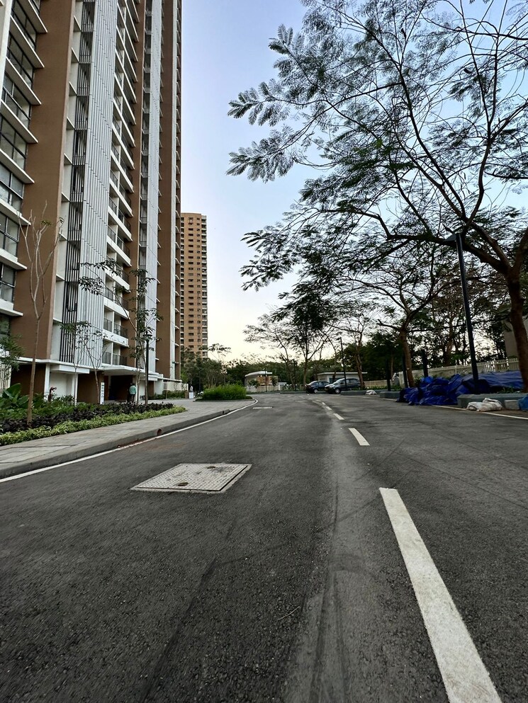 Balcony, lodha-splendora 2 Bedroom 800 Sq.Ft. Apartment In Ghodbunder Road Thane 9160855