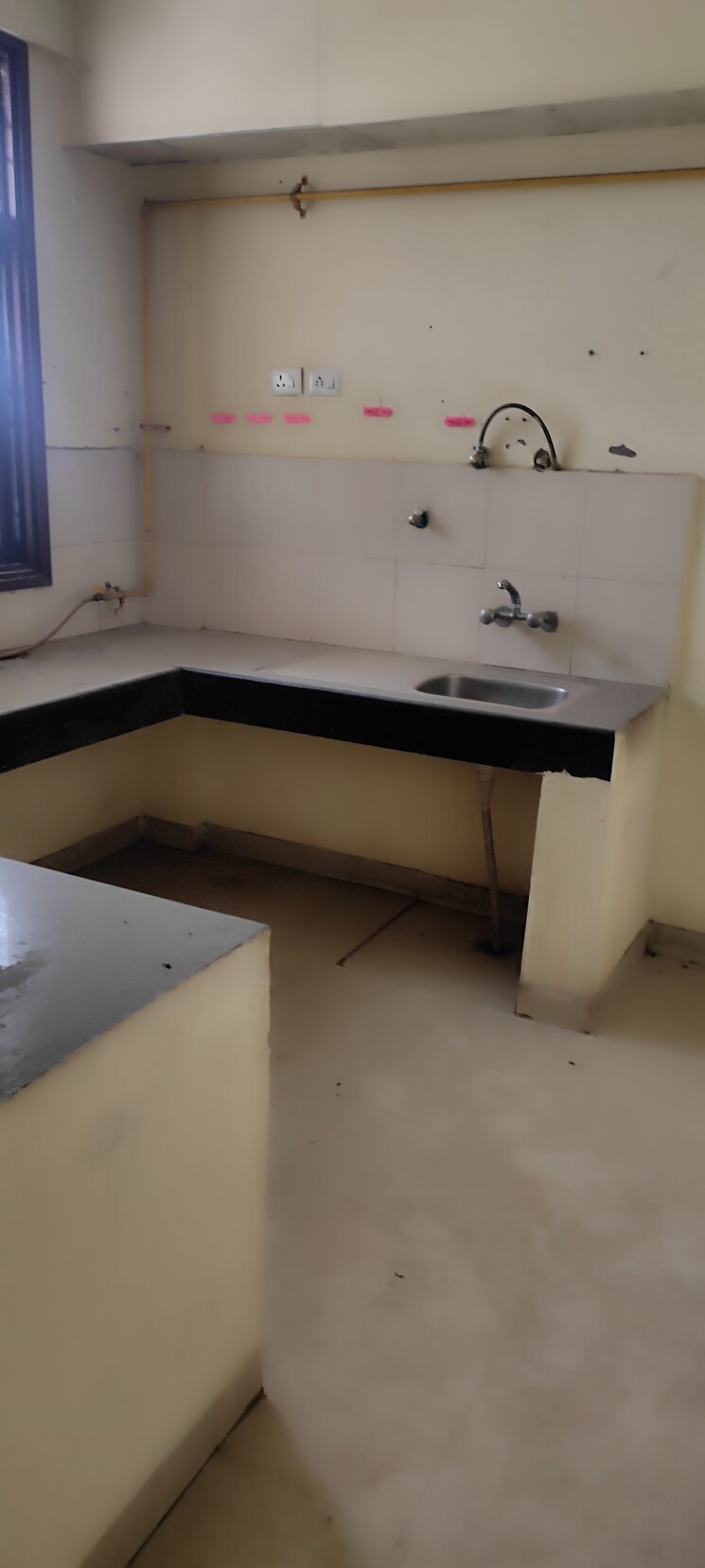 Team Area, greenwood-enclave 2 Bedroom 135 Sq.Yd. Builder Floor In Wave City Ghaziabad 9160915