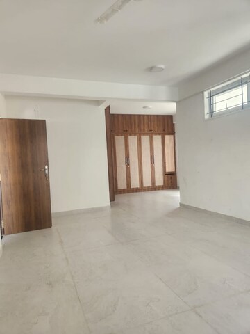 Room in 5 BHK Independent House at Dollars Daffodils, Jp Nagar – for Rent