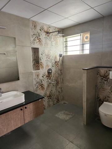 Bathroom in 5 BHK Independent House at Dollars Daffodils, Jp Nagar – for Rent