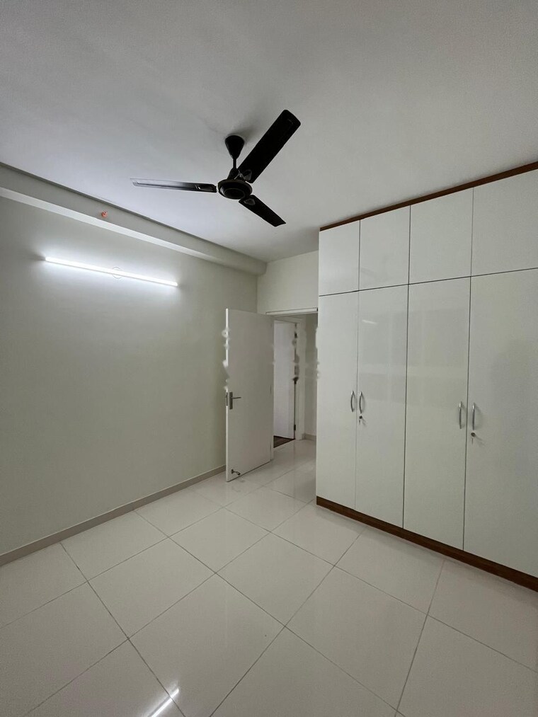 Room, godrej-aqua 3 Bedroom 1545 Sq.Ft. Apartment In International Airport Road Bangalore 9160940