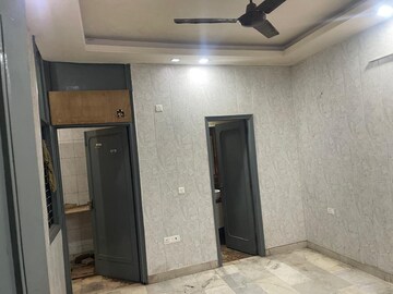 Building Lobby in 2 BHK Builder Floor at Chittaranjan Park – for Rent