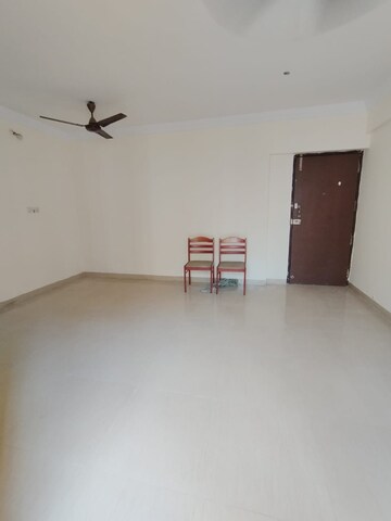 Room in 3 BHK Apartment at Runwal Garden City, Balkum Pada – for Sale