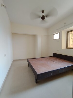Room in 3 BHK Apartment at Runwal Garden City, Balkum Pada – for Sale