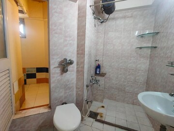 Bathroom in 3 BHK Builder Floor at New Rajinder Nagar – for Rent