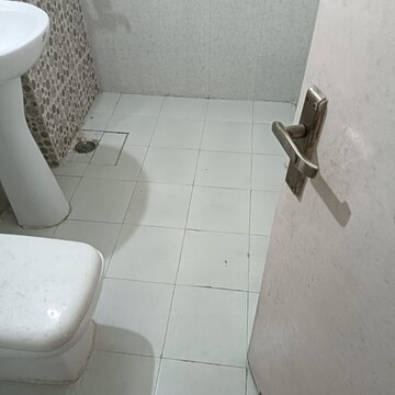 Bathroom in 2.5 BHK Apartment at Nirala Aspire Plaza, Panchsheel Green – for Sale