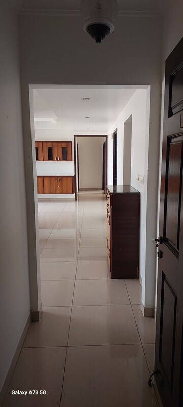 Room in 4 BHK Apartment at Sobha Indraprastha, Rajaji Nagar – for Sale