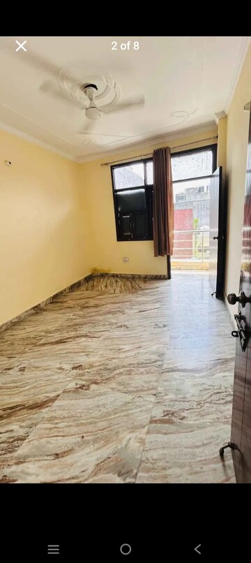 Room in 2 BHK Builder Floor at Laxmi Nagar – for Rent