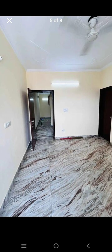 Room in 2 BHK Builder Floor at Laxmi Nagar – for Rent