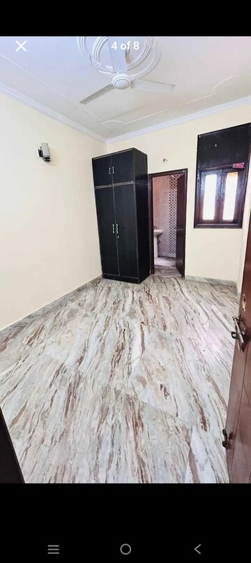 Room in 2 BHK Builder Floor at Laxmi Nagar – for Rent