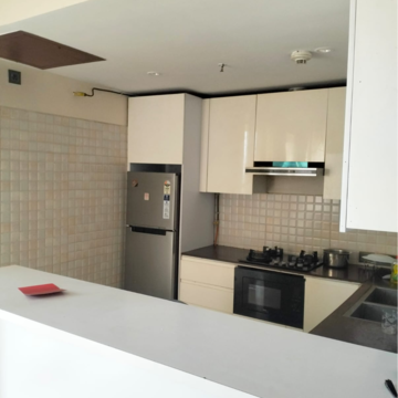 Team Area in 2 BHK Apartment at Supertech Supernova Nova Residences, Sector 94 – for Rent
