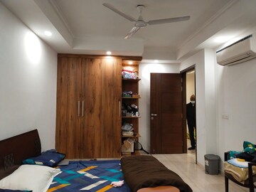 Bedroom in 3 BHK Builder Floor at South Extension ii – for Rent
