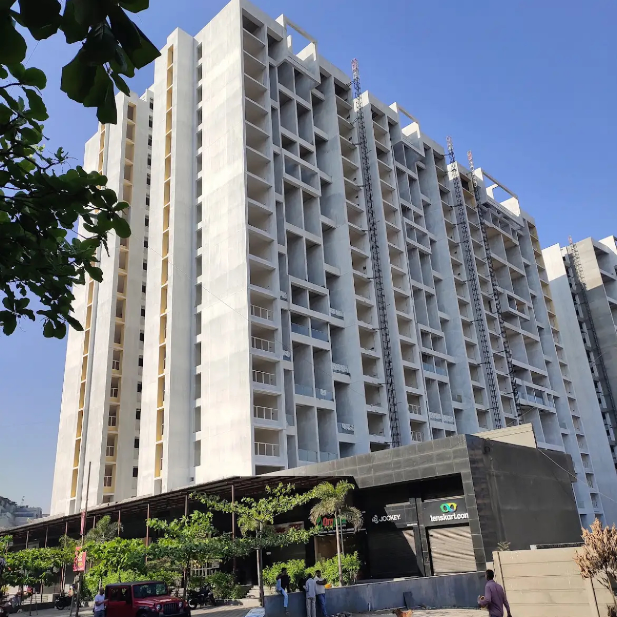2 BHK + Study Room Apartment For Rent in Goel Ganga Platino