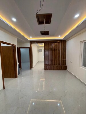 Room in 4 BHK Apartment at Prestige Beverly Hills, Kokapet – for Sale