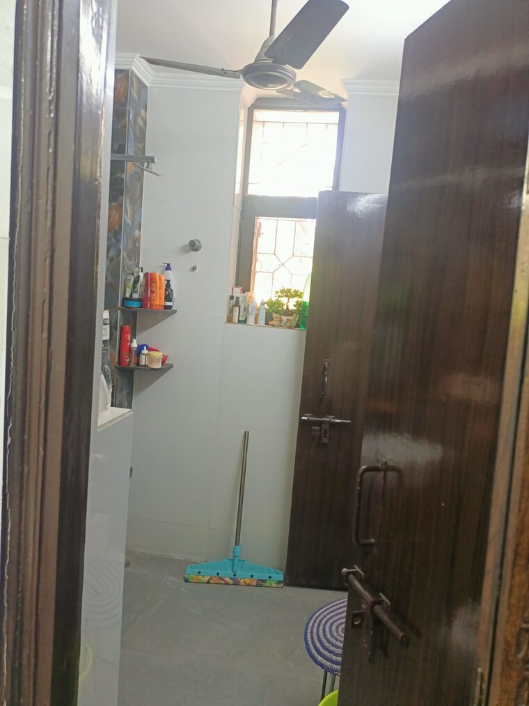 Bathroom, rwa-apartments-sector-52 3 Bedroom 2000 Sq.Ft. Independent House In Sector 52 Noida 9161148