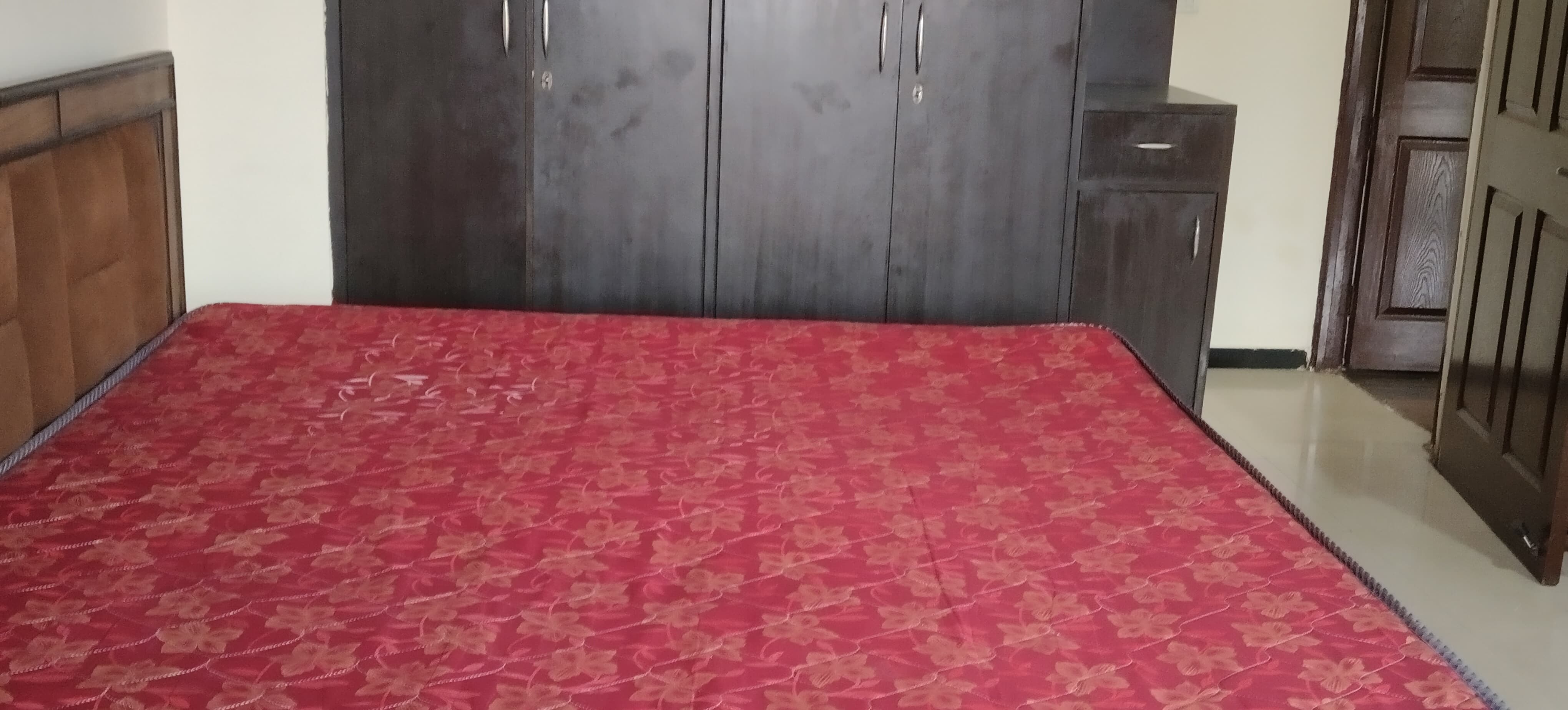 2 BHK Apartment For Rent in Shipra Krishna Vista