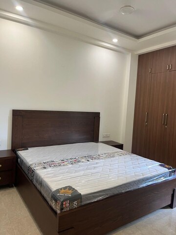 Bedroom in 3 BHK Builder Floor at Auram Floor, South City 2 – for Rent
