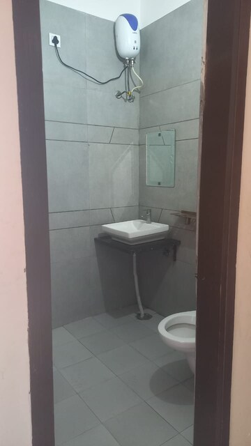 Bathroom in 3 BHK Builder Floor at Sunshine Enclave, Vip Road – for Rent