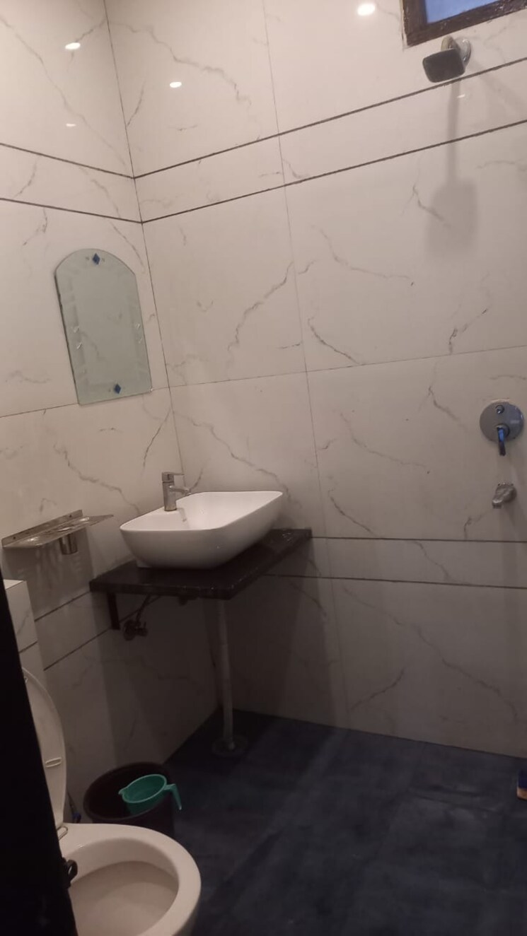 Bathroom, sunshine-enclave 3 Bedroom 1225 Sq.Ft. Builder Floor In Vip Road Zirakpur 9161167