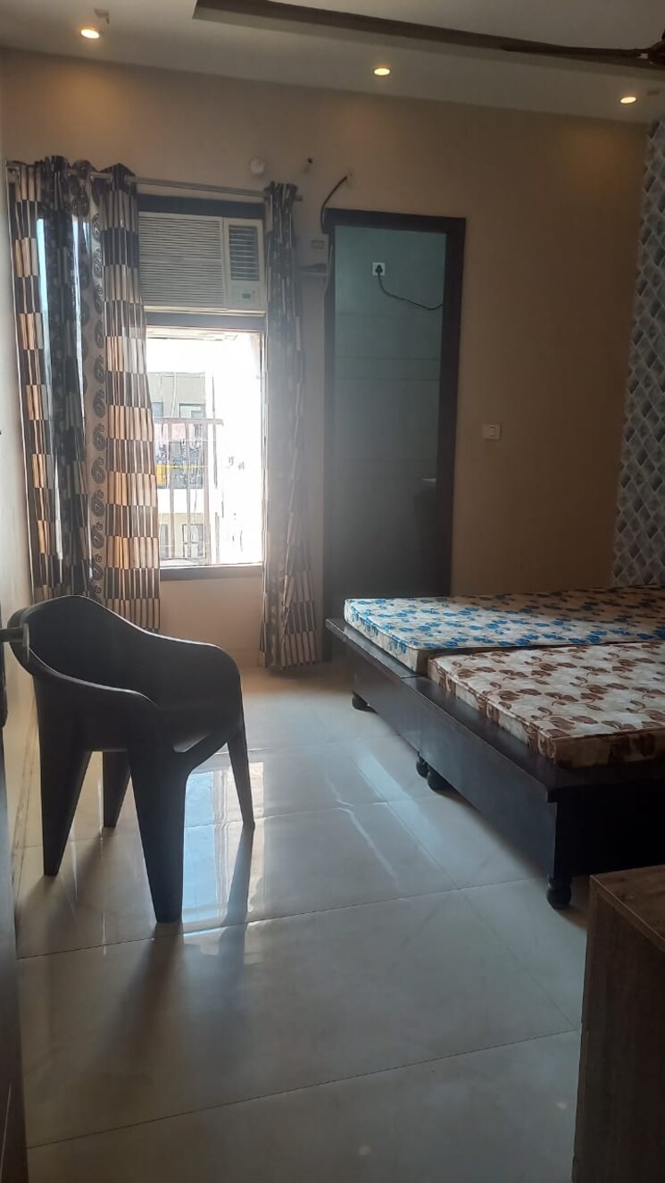 Bedroom, sunshine-enclave 3 Bedroom 1225 Sq.Ft. Builder Floor In Vip Road Zirakpur 9161167