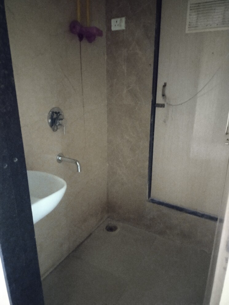 Bathroom, shree-vinayak-avadh 1 Bedroom 670 Sq.Ft. Apartment In Karanjade Navi Mumbai 9161182