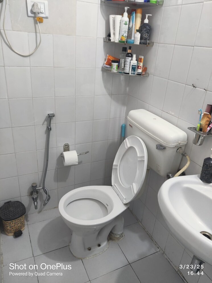 Bathroom, panchkula urban estate 2 Bedroom 1145 Sq.Ft. Apartment In Panchkula Urban Estate Panchkula 9161303