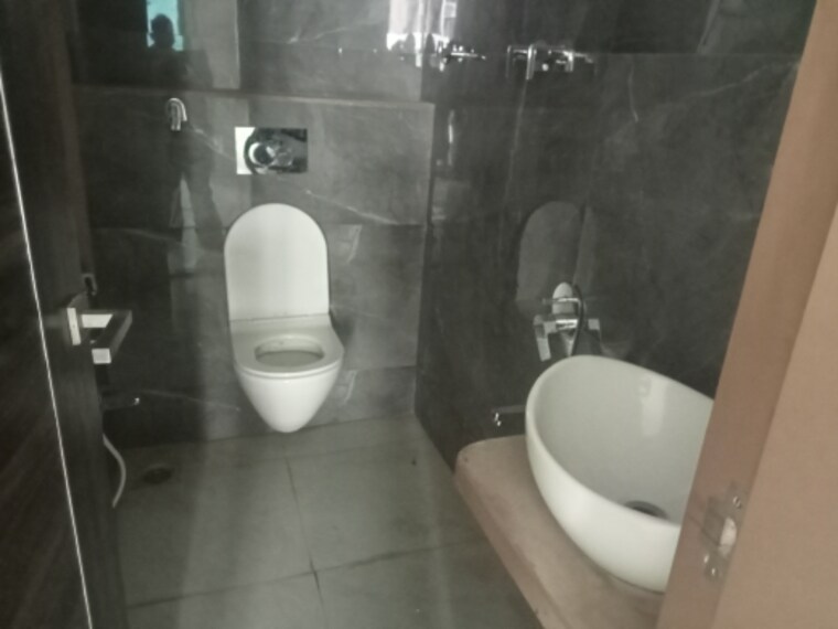 Bathroom, ramdev-heights 3.5 Bedroom 850 Sq.Ft. Apartment In Mira Road East Thane 9161229