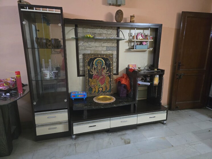 Gym, kalkaji 2 Bedroom 100 Sq.Yd. Builder Floor In Kalkaji Delhi 9161228