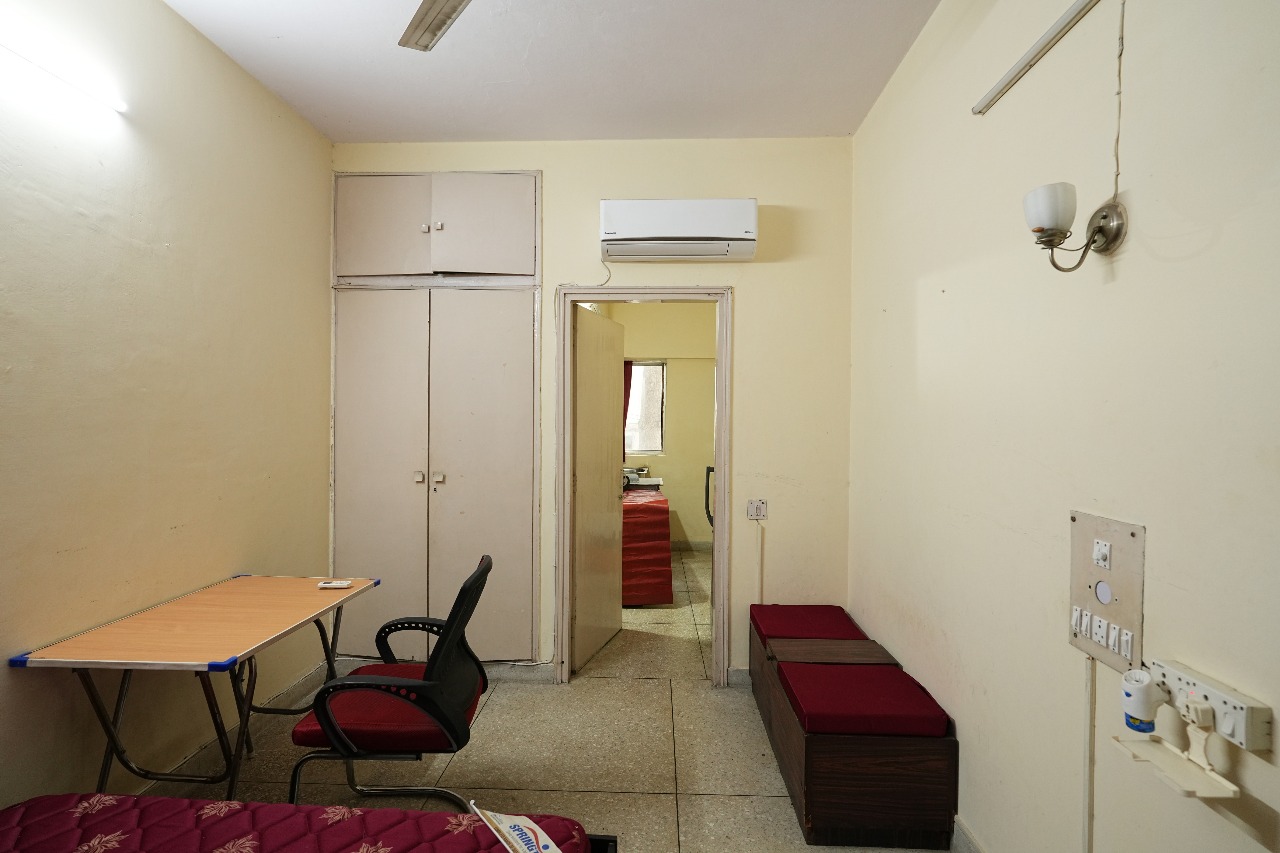 1 Rk+ Extra Room Builder Floor For Rent in Defence Colony 