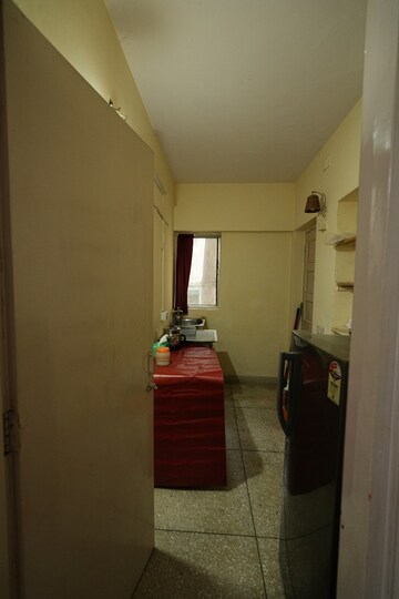 Bathroom in 1 RK Builder Floor at Defence Colony – for Rent