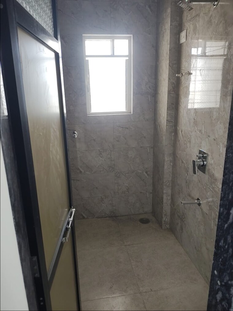 Bathroom, jail road 1 Bedroom 625 Sq.Ft. Apartment In Jail Road Nashik 9161262