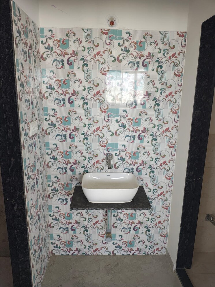 Bathroom, jail road 1 Bedroom 625 Sq.Ft. Apartment In Jail Road Nashik 9161262