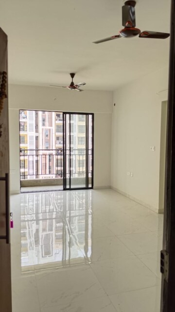 Room in 1 BHK Apartment at Runwal Gardens, Dombivli East – for Rent