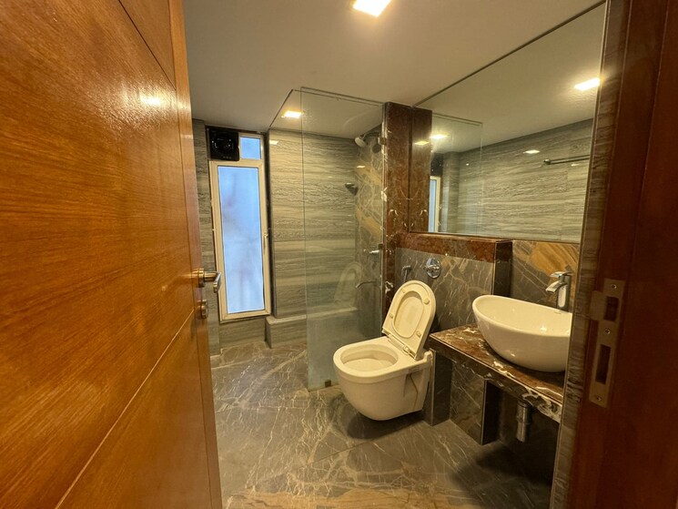 Attached Bathroom, ekta-eros 4 Bedroom 1212 Sq.Ft. Apartment In Khar West Mumbai 9161300