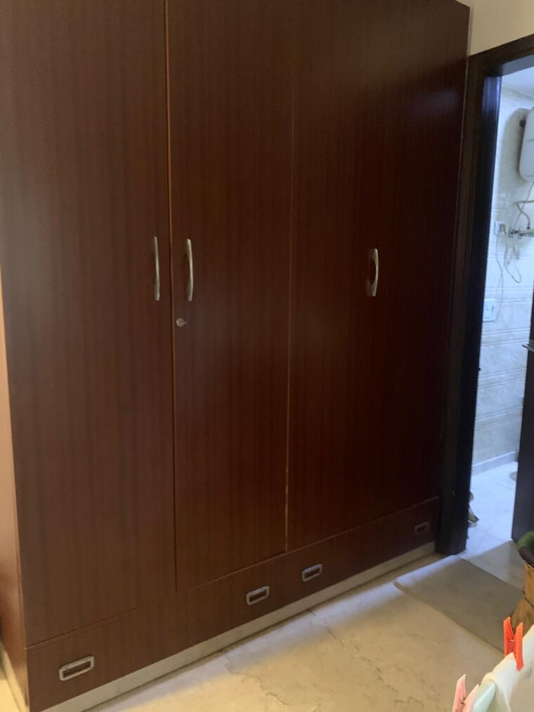 undefined, east of kailash 3 Bedroom 125 Sq.Yd. Builder Floor In East Of Kailash Delhi 9161328