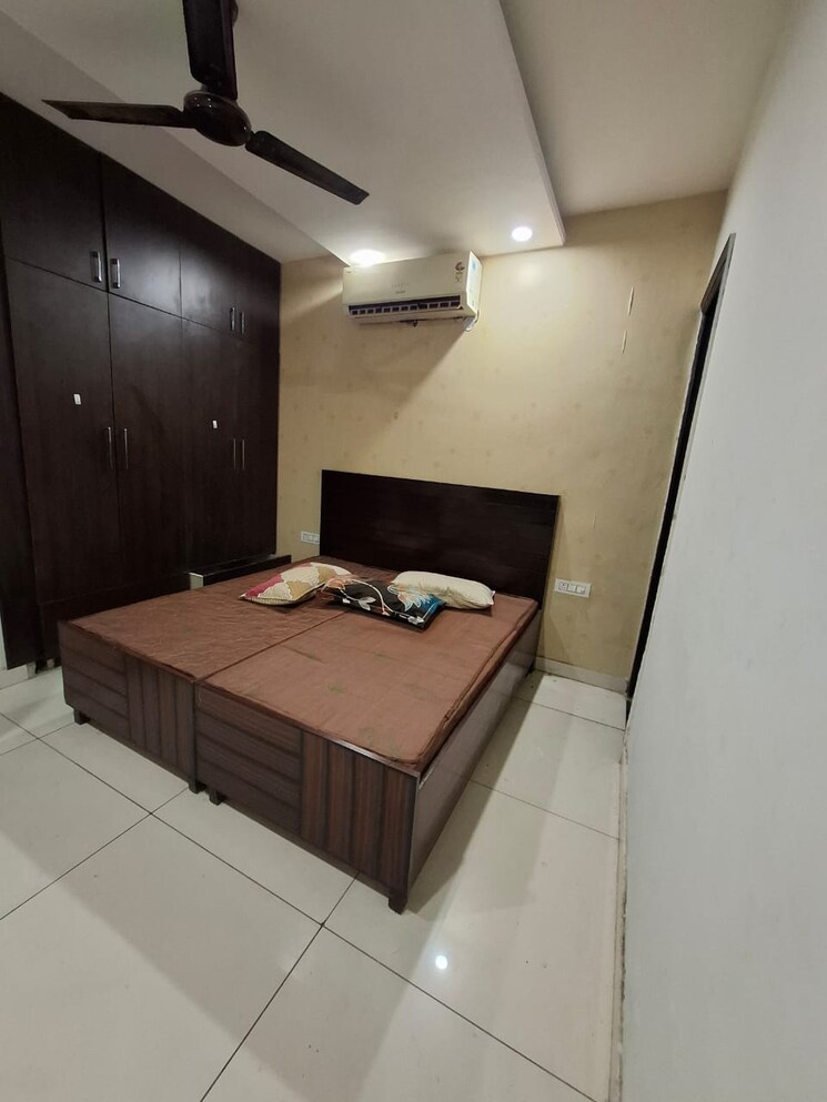 Bedroom, lohgarh 3 Bedroom 1215 Sq.Ft. Builder Floor In Lohgarh Zirakpur 9161314