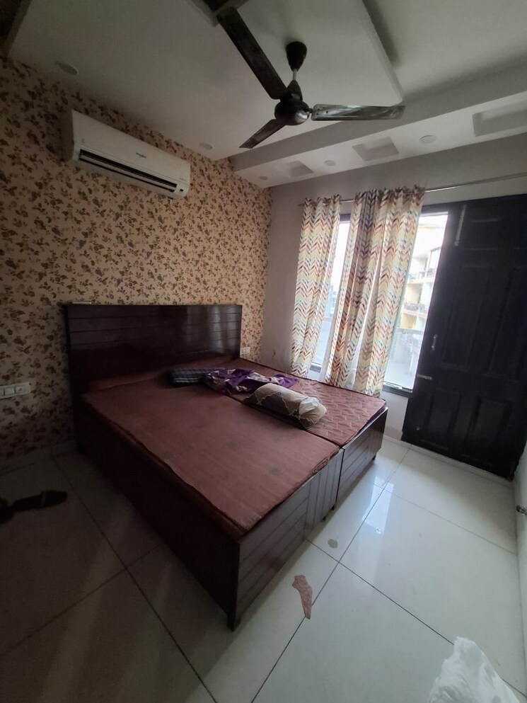 Living Room, lohgarh 3 Bedroom 1215 Sq.Ft. Builder Floor In Lohgarh Zirakpur 9161314