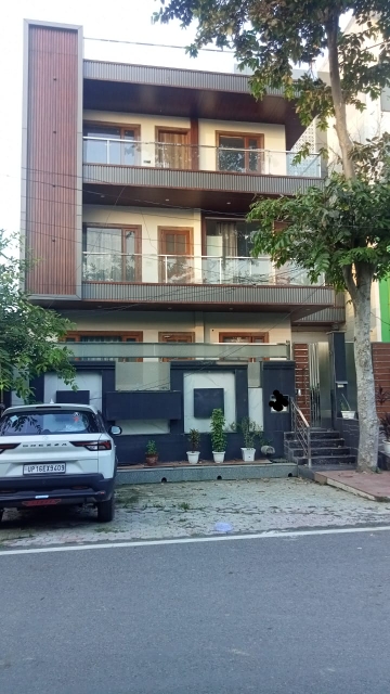 6+ BHK + Extra Room Independent House For Sale in Sector 100