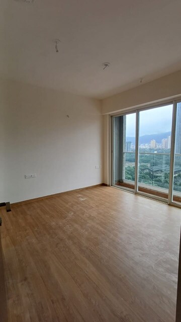 Room in 1 BHK Apartment at Indiabulls One Indiabulls, Pokhran Road No Two – for Rent